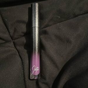 Jatie beauty lip gloss.